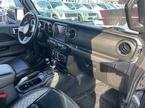 Used 2021 Jeep Wrangler Unlimited Sahara image 20