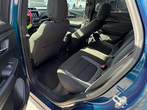 Used 2021 Chevrolet TrailBlazer LT w/ Convenience Package image 23