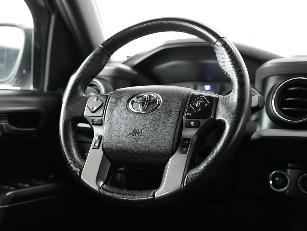Used 2021 Toyota Tacoma TRD Sport w/ Technology Package AWD/4WD image 11