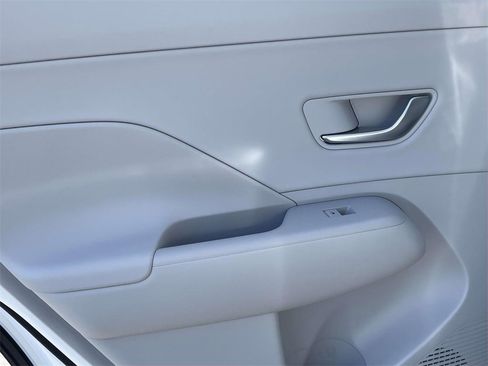 New 2026 Hyundai Kona SEL Premium image 9