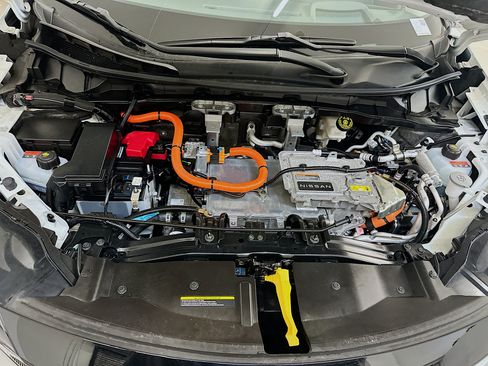 Used 2023 Nissan Ariya AWD image 34