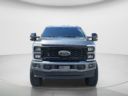 Used 2025 Ford F250 Lariat w/ Black Appearance Package image 22