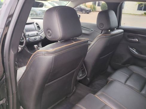 Used 2018 Chevrolet Impala Premier w/ Premier Convenience Package image 16