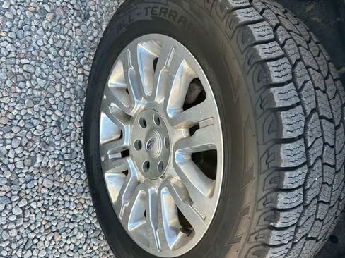 Used 2013 Ford F150 Platinum image 44