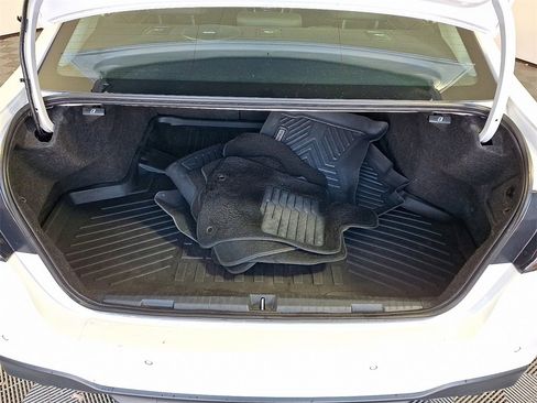 Used 2022 Subaru Legacy Limited XT image 32