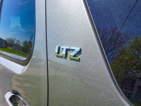 Used 2007 Chevrolet Tahoe LTZ w/ LTZ Preferred Equipment Group AWD/4WD image 4