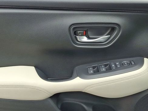 Certified 2023 Honda HR-V LX image 12