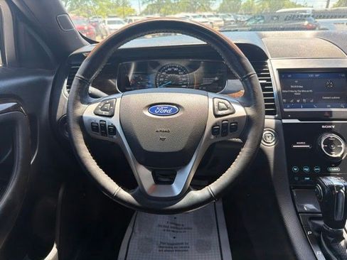 Used 2018 Ford Taurus Limited FWD image 24