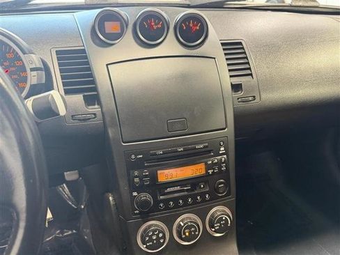 Used 2004 Nissan 350Z Touring RWD image 19