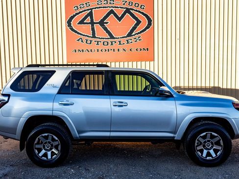 Used 2023 Toyota 4Runner TRD Off-Road image 2
