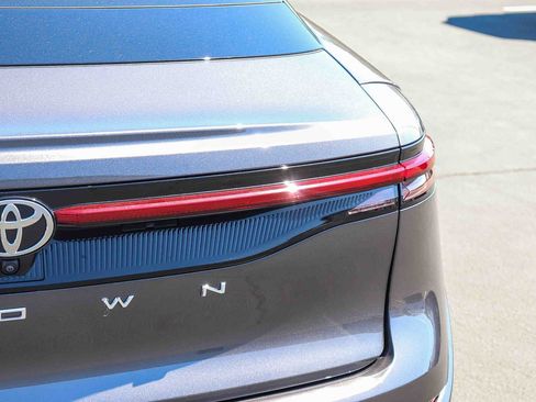 Certified 2023 Toyota Crown AWD/4WD image 8