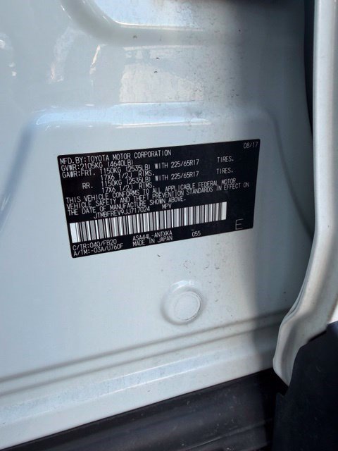 Used 2018 Toyota RAV4 LE w/ All Weather Liner Package AWD/4WD image 18