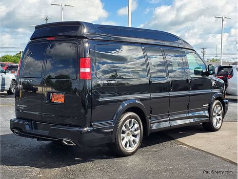 Used 2025 Chevrolet Express 2500 w/ Driver Convenience Package RWD image 16
