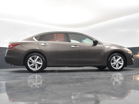 Used 2013 Nissan Altima 2.5 SV image 41