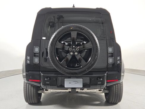 New 2026 Land Rover Defender 110 X-Dynamic SE AWD/4WD image 7