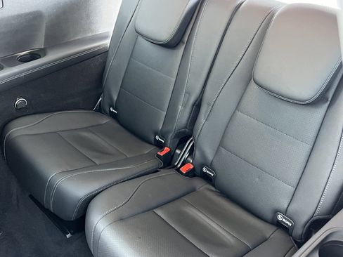 Used 2024 Mercedes-Benz GLS 450 4MATIC w/ AMG Line Exterior image 18