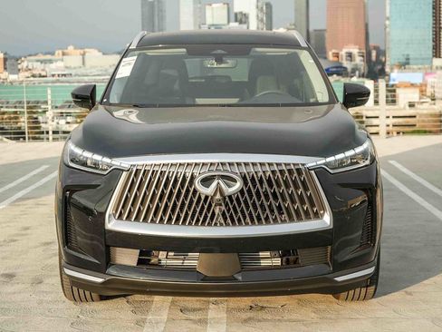 New 2026 INFINITI QX60 Luxe image 2
