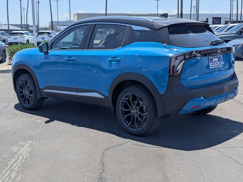 New 2026 Nissan Kicks SR FWD image 4