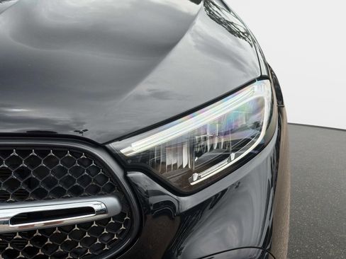 Certified 2026 Mercedes-Benz GLC 300 image 9