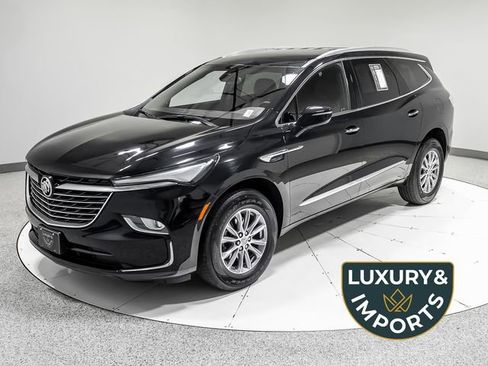 Used 2023 Buick Enclave Essence FWD image 1