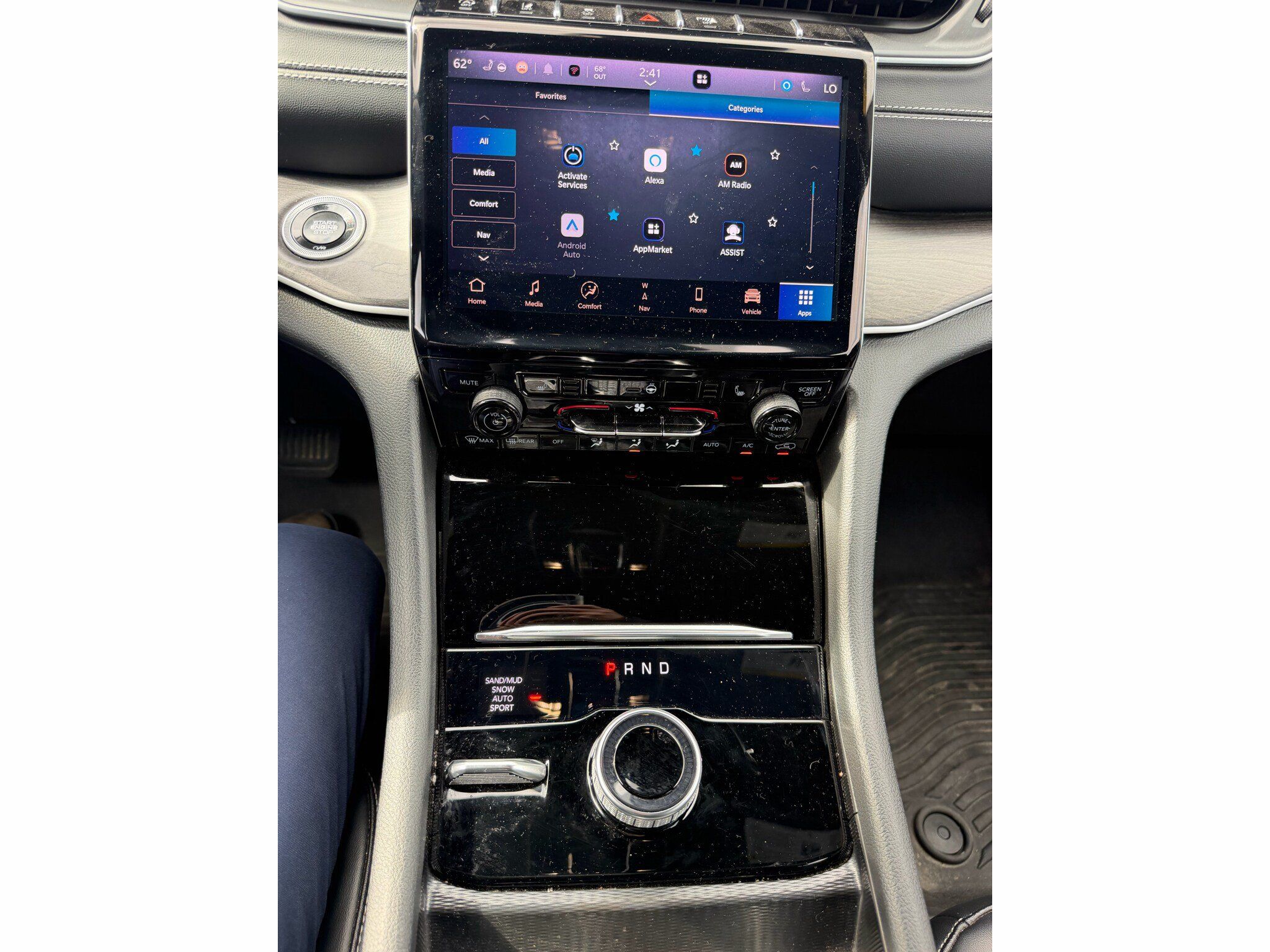 Used 2024 Jeep Grand Cherokee L Limited AWD/4WD image 11