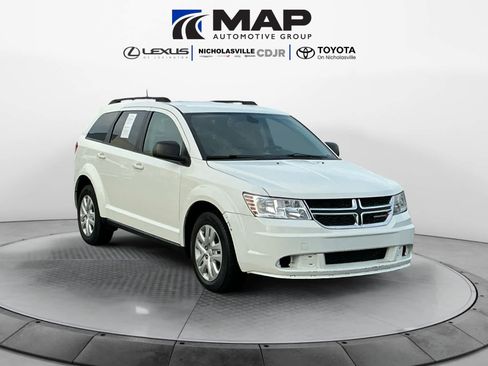 Used 2020 Dodge Journey SE w/ SE Popular Equipment Group image 7