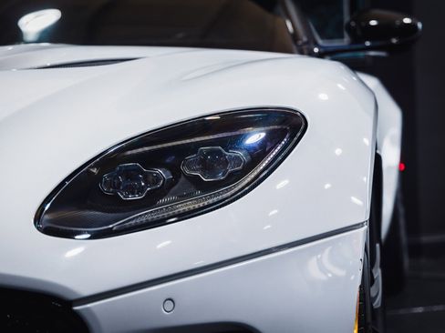 Used 2019 Aston Martin DBS Superleggera image 37