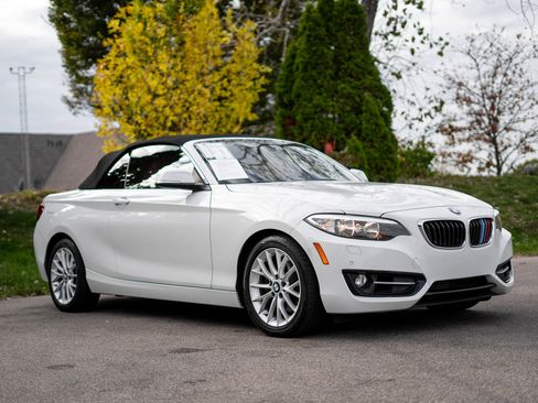 Used 2016 BMW 228i xDrive Convertible image 3