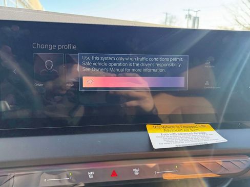 Certified 2025 BMW X3 xDrive30i w/ Premium Package image 12