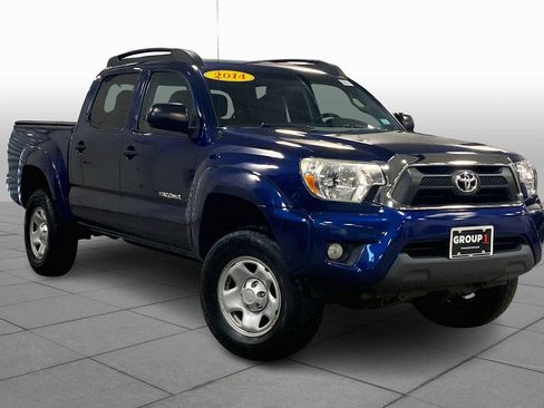 Used 2014 Toyota Tacoma 4x4 Double Cab image 2