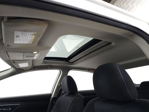 Used 2017 Nissan Altima 2.5 SV w/ Convenience Package image 14