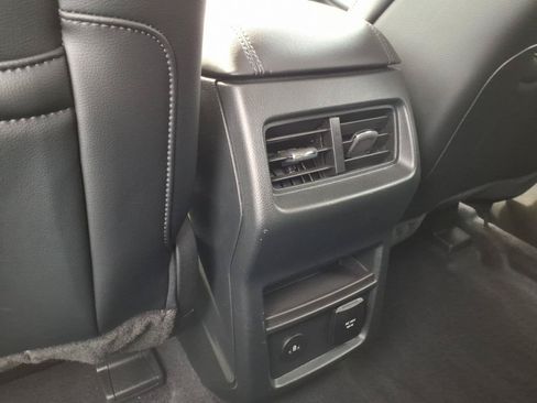 Certified 2024 Ford Edge SEL w/ Convenience Package AWD/4WD image 12