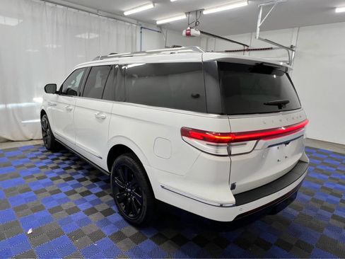 Used 2023 Lincoln Navigator L Reserve w/ Equipment Group 201A image 9