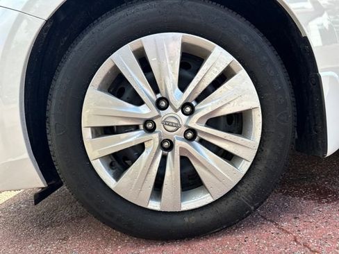 Used 2025 Nissan Sentra S image 27