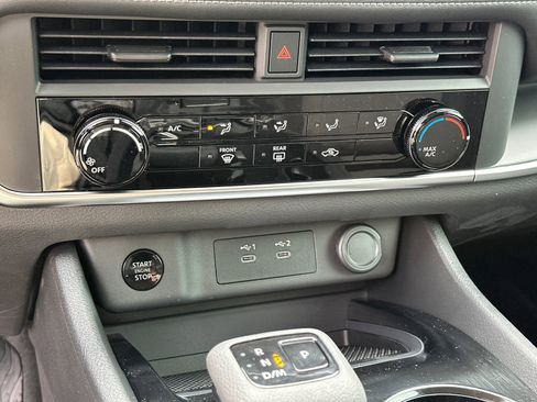 New 2026 Nissan Rogue S image 30