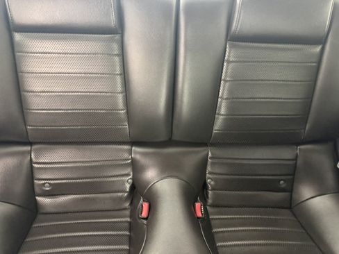 Used 2005 Ford Mustang GT RWD image 13