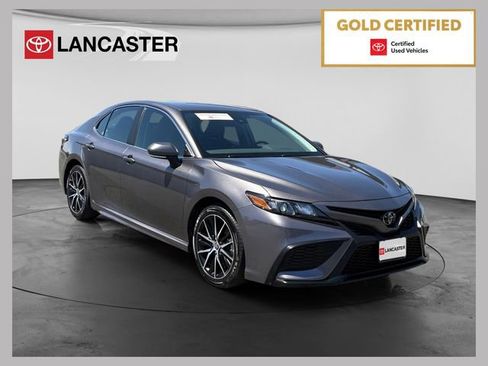 Certified 2023 Toyota Camry SE FWD image 1