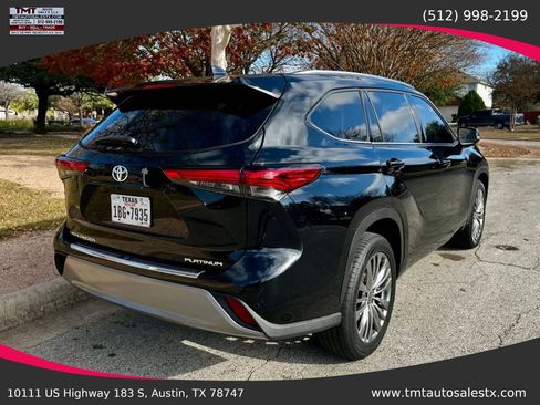 Used 2022 Toyota Highlander Platinum image 7