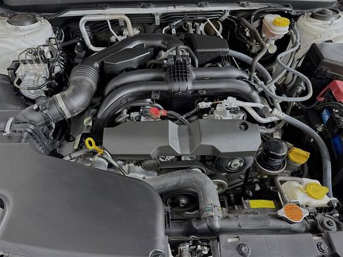 Used 2017 Subaru Outback 2.5i Limited image 39