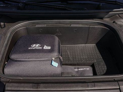 New 2026 Hyundai Ioniq 9 Calligraphy image 12