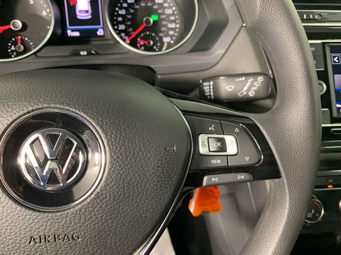 Used 2021 Volkswagen Tiguan S FWD image 21