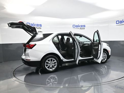 Used 2024 Chevrolet Equinox LT w/ LPO, Floor Liner Package image 57