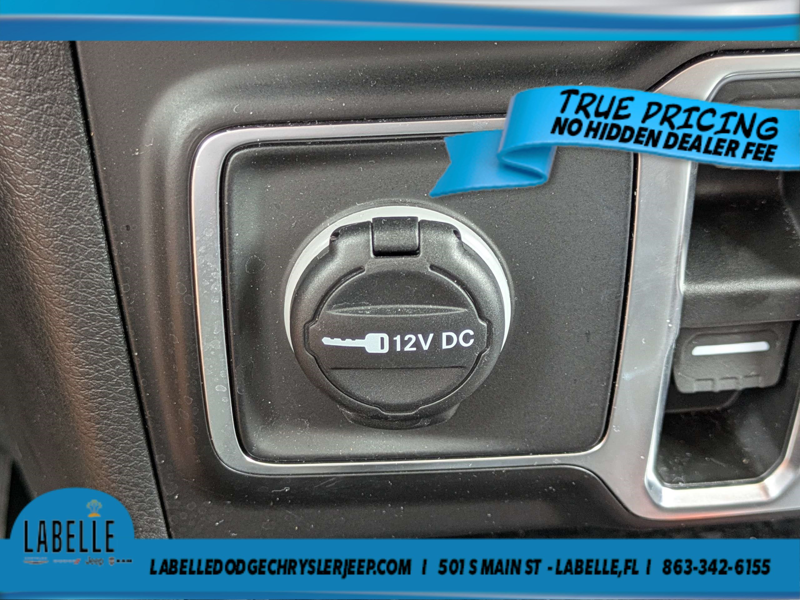 Used 2026 Jeep Wrangler Unlimited Sahara AWD/4WD image 28