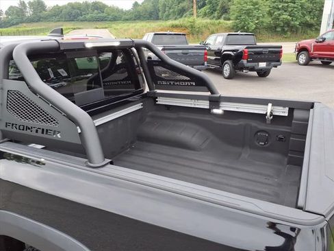 Used 2024 Nissan Frontier SV w/ Hardbody Edition AWD/4WD image 14