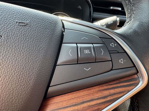 Certified 2023 Cadillac XT5 Premium Luxury AWD/4WD image 17