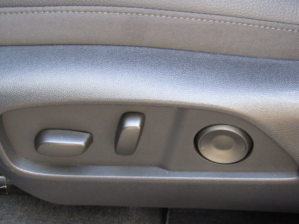Used 2026 GMC Terrain Denali AWD/4WD image 13