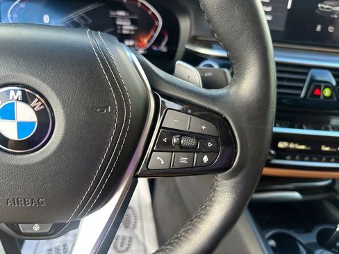 Used 2022 BMW 530i w/ Executive Package image 15