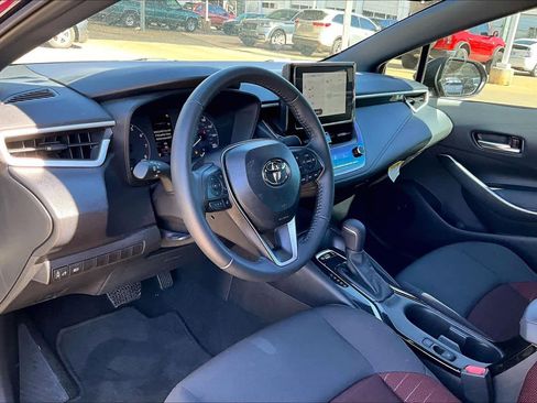 Used 2025 Toyota Corolla SE image 16