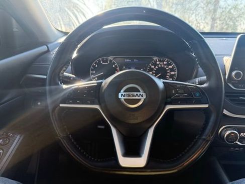 Used 2019 Nissan Altima 2.5 SV image 22