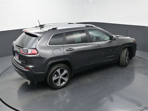 Used 2019 Jeep Cherokee Limited image 34